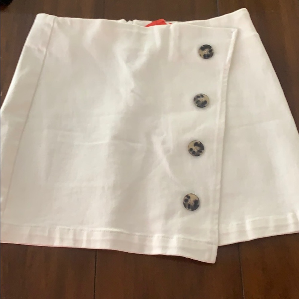 Dillard’s White Mini Skirt